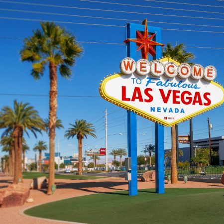 Nevada casinos post first billion-dollar month since February 2020