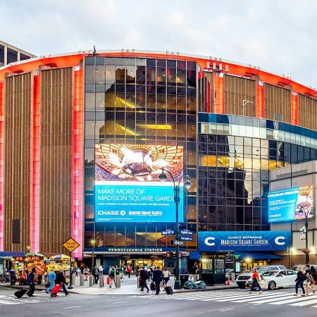 Caesars strikes sports betting deal with Madison Square Garden