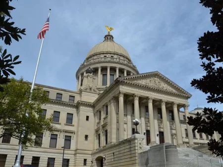 Mississippi sports betting handle continues to decline in February