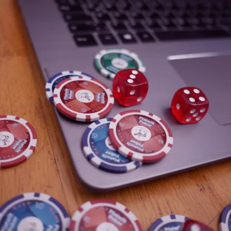 Flutter rebrands virtual reality social casino as Vegas Infinite