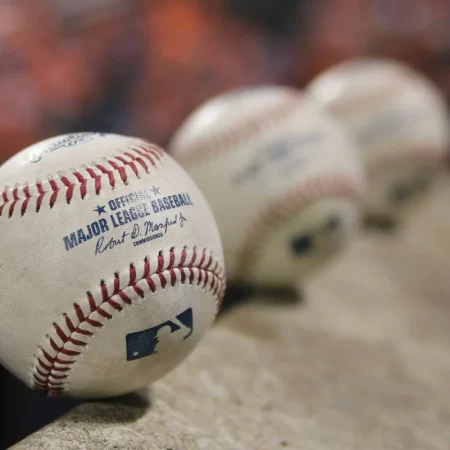 MLB investigating Padres player, four minor leaguers for betting on baseball